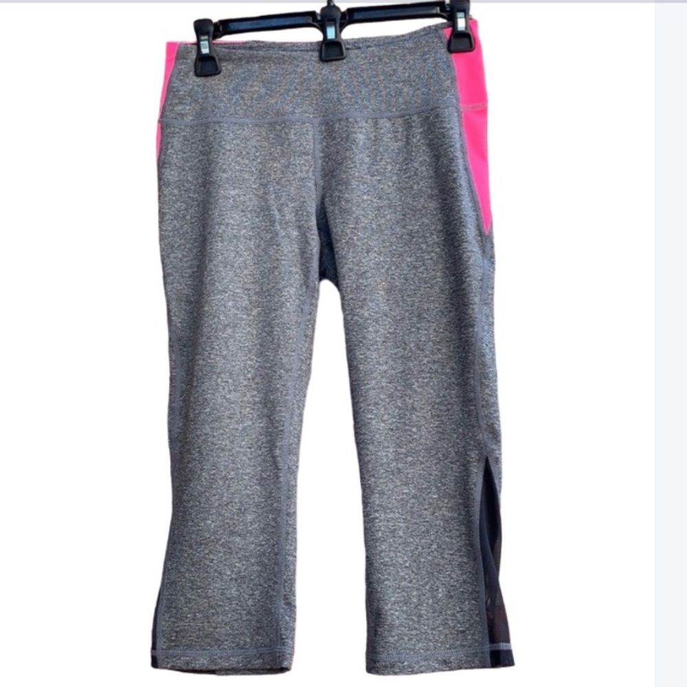 Z by Zella Activewear Capri’s Grey, Pink, Black Size Small Athletic Outdoor